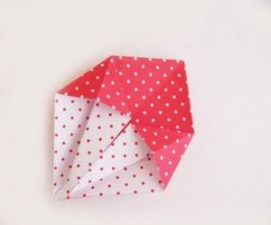 como-fazer-caixinha-de-origami-15 Criando a caixinha de papel