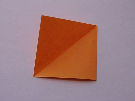 Criando uma caixinha em origami passo a passo