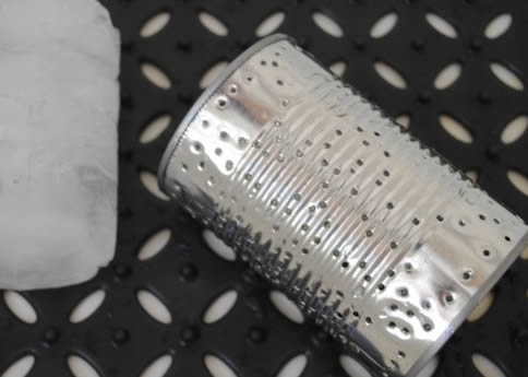 Reaproveitando latas de alumínio para decoração