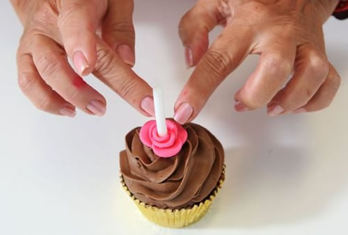 rosa-de-cupcake-9 Rosa para Cupcake Passo a Passo