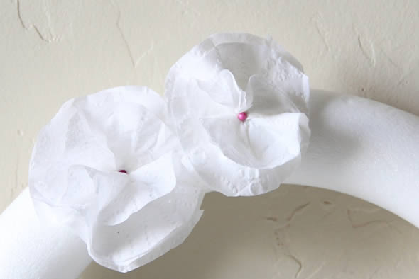 Criando a guirlanda artesanal com papel higiênico