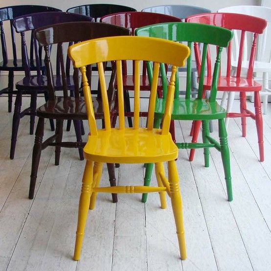 Cadeiras coloridas