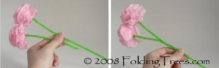 Lindo arranjo floral com papel de seda