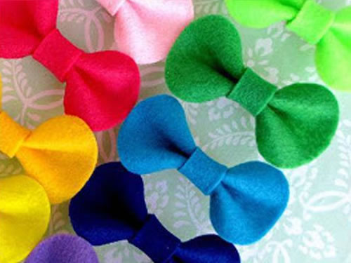 como-fazer-lacinhos-de-feltro-para-decoracao-5 Como fazer lacinhos para decoração