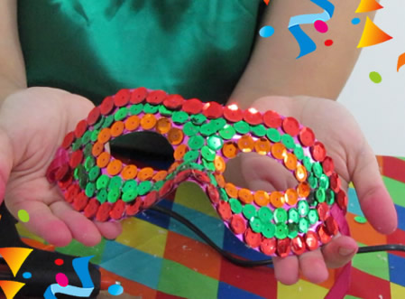 como-fazer-mascara-de-carnaval-com-lantejoulas-capa Máscara de Carnaval com Lantejoulas Passo a Passo