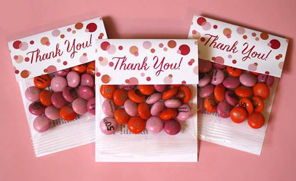 lembrancinha-simples-e-personalizada-com-bombons-1 Lembrancinha simples e personalizada com bombons