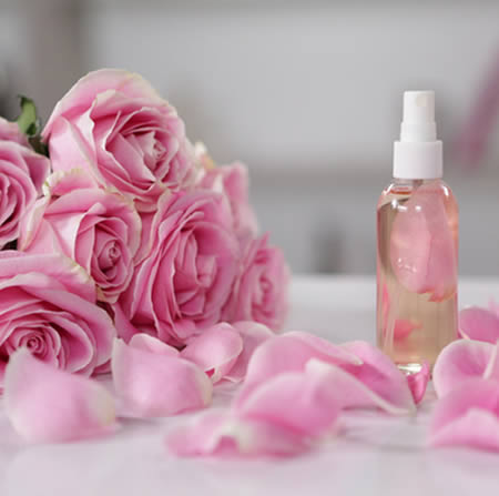 como-perfumar-o-cabelo-7 Água com rosas