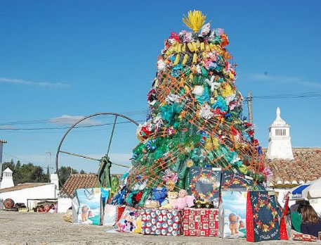 12 Super Árvores de Natal com Reciclagem