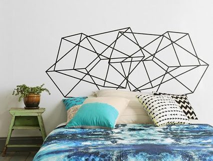 Como decorar paredes com fita isolante 20