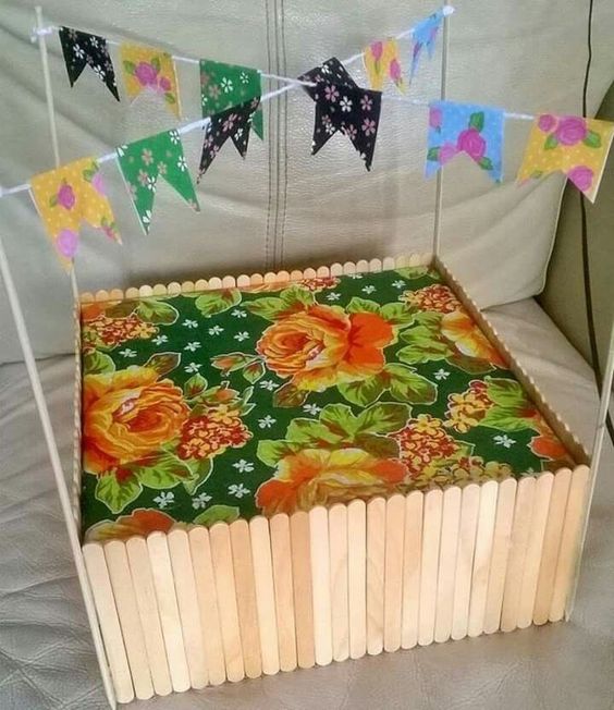 Enfeites com palito de picolé