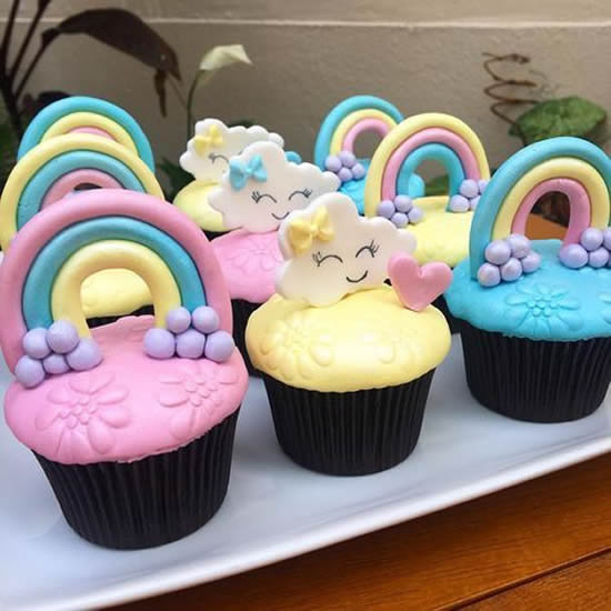 Cupcakes para festa chuva de amor