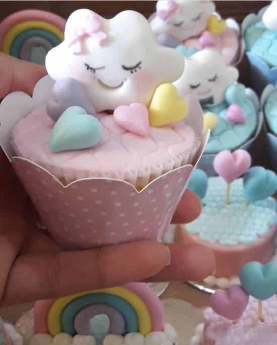 Cupcakes para festa chuva de amor